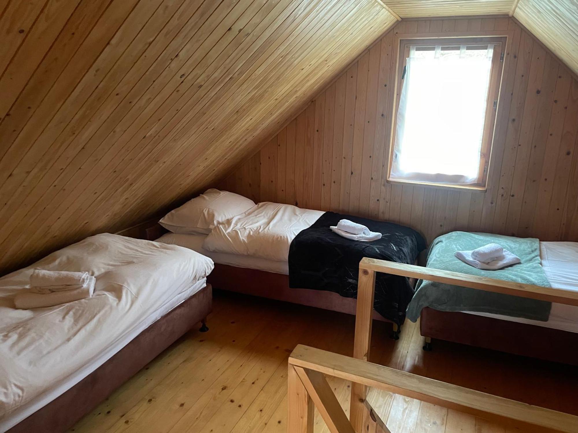 Letniskowe Nad Jeziorem Kazub Holiday home Cieciorka